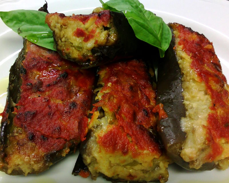 Melanzane a barchetta
